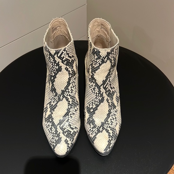 Steve Madden Jain Snakeskin Boot - Picture 1 of 6